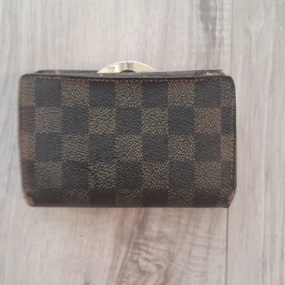 Louis Vuitton deffects