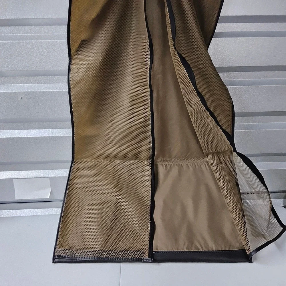 Samsonite breathable garment
