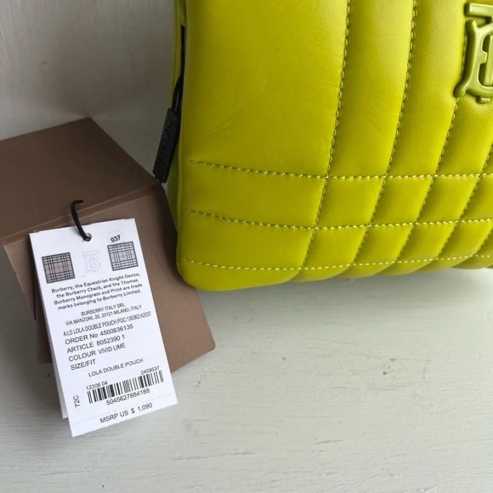 Burberry elegant eye