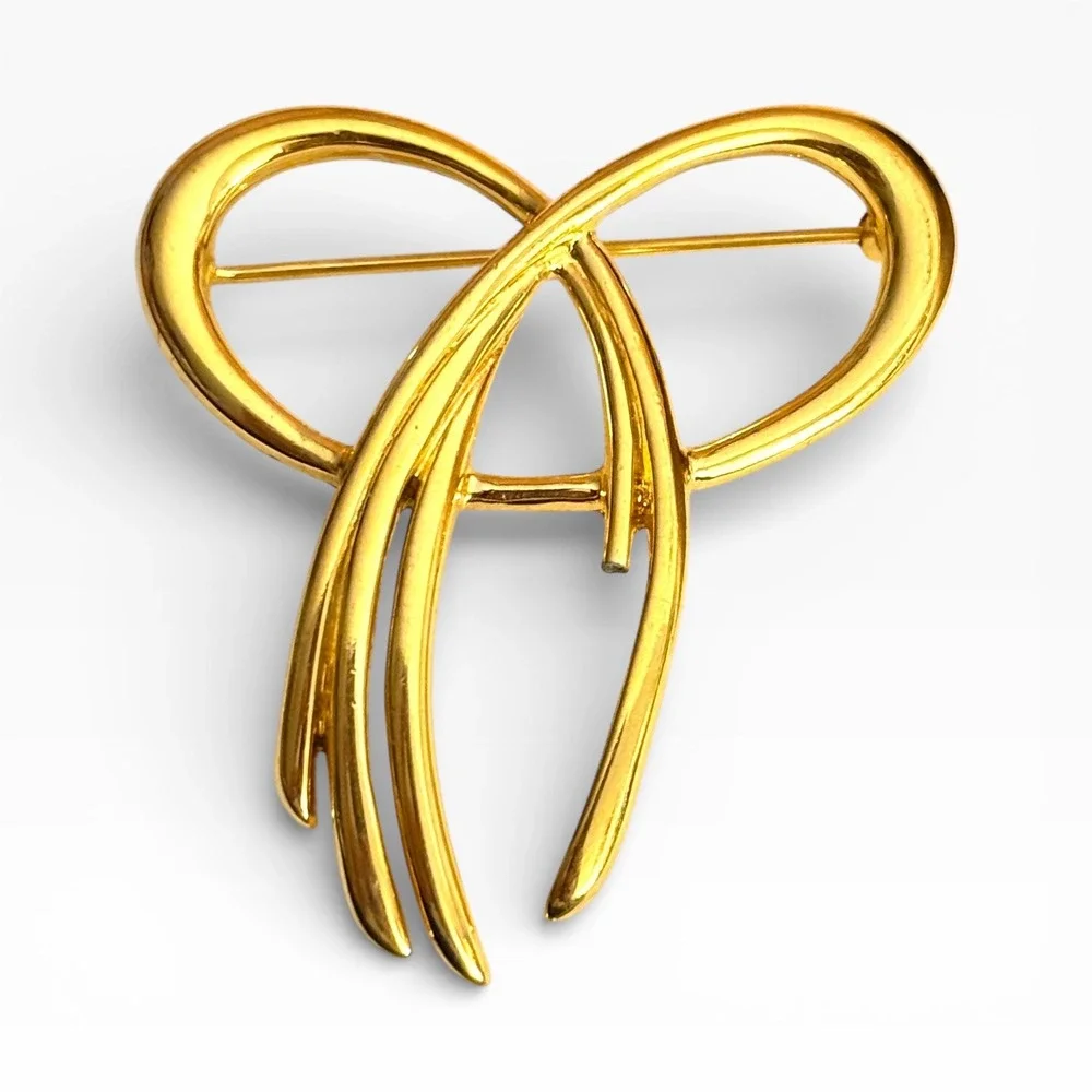Trifari Vintage Abstract Bow Ribbon Brooch‎ Pin Signed