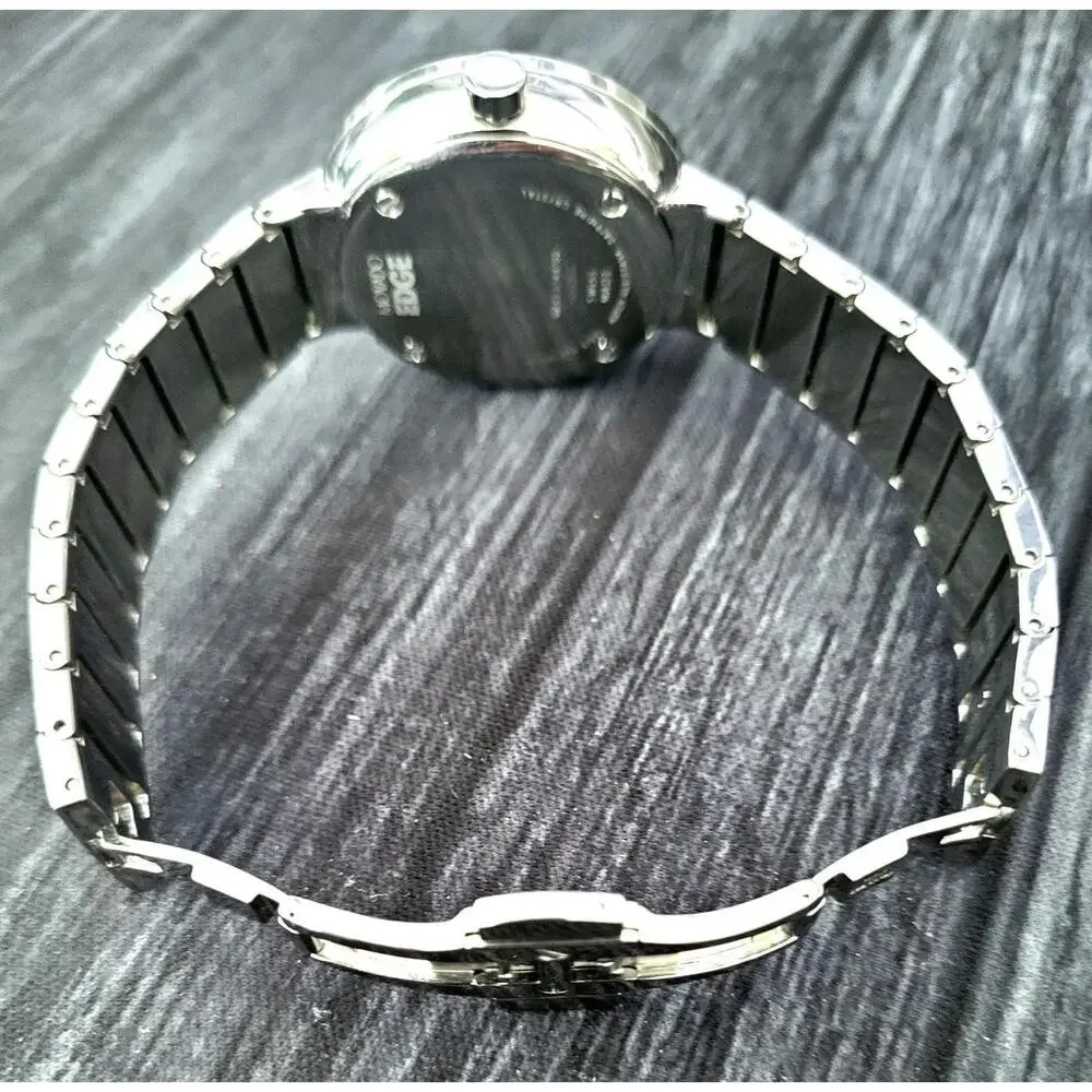 Movado ladies inch issues