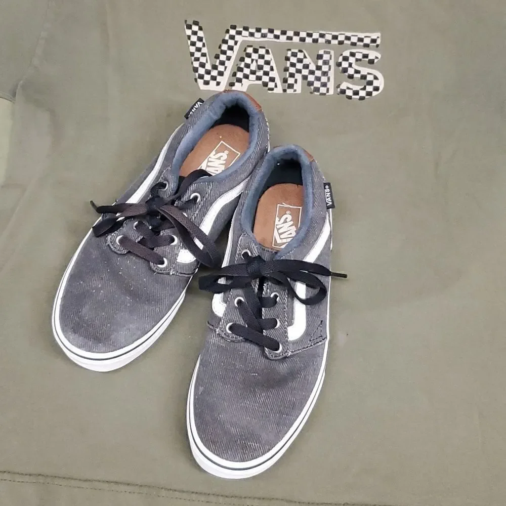 VANS GREY DENIM LOW TOP SKATEBOARDING‎ SHOES & TEE Y SZ 5, women's 6.5