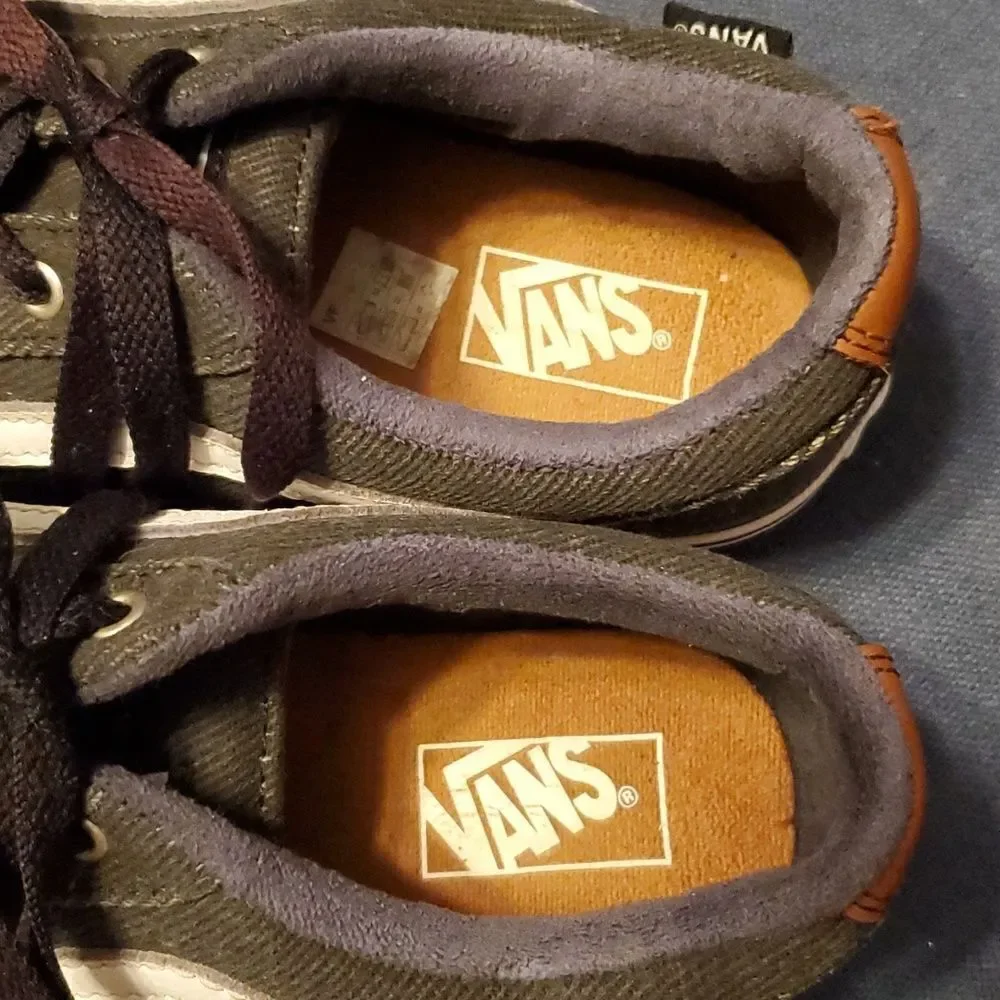 Vans skateboarding shoes