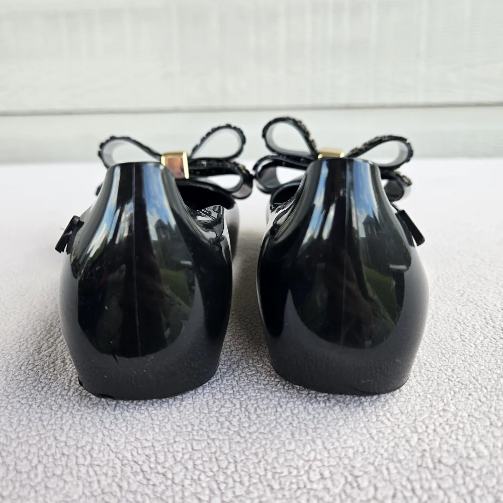 Mini Melissa flat smell measures