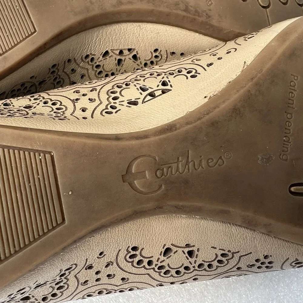 Earthies biscuit laser cut