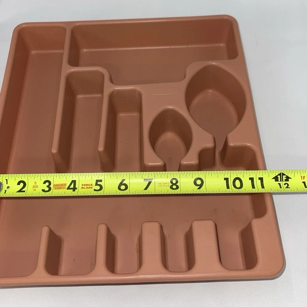 Rubbermaid good used