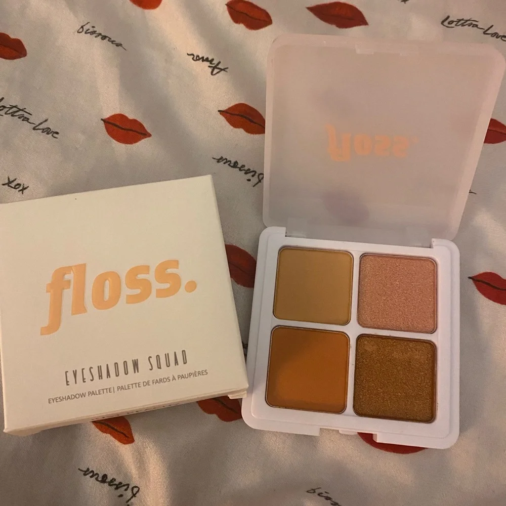 FLOSS Eyeshadow Squad in JUST PEACHY 🍑🍑