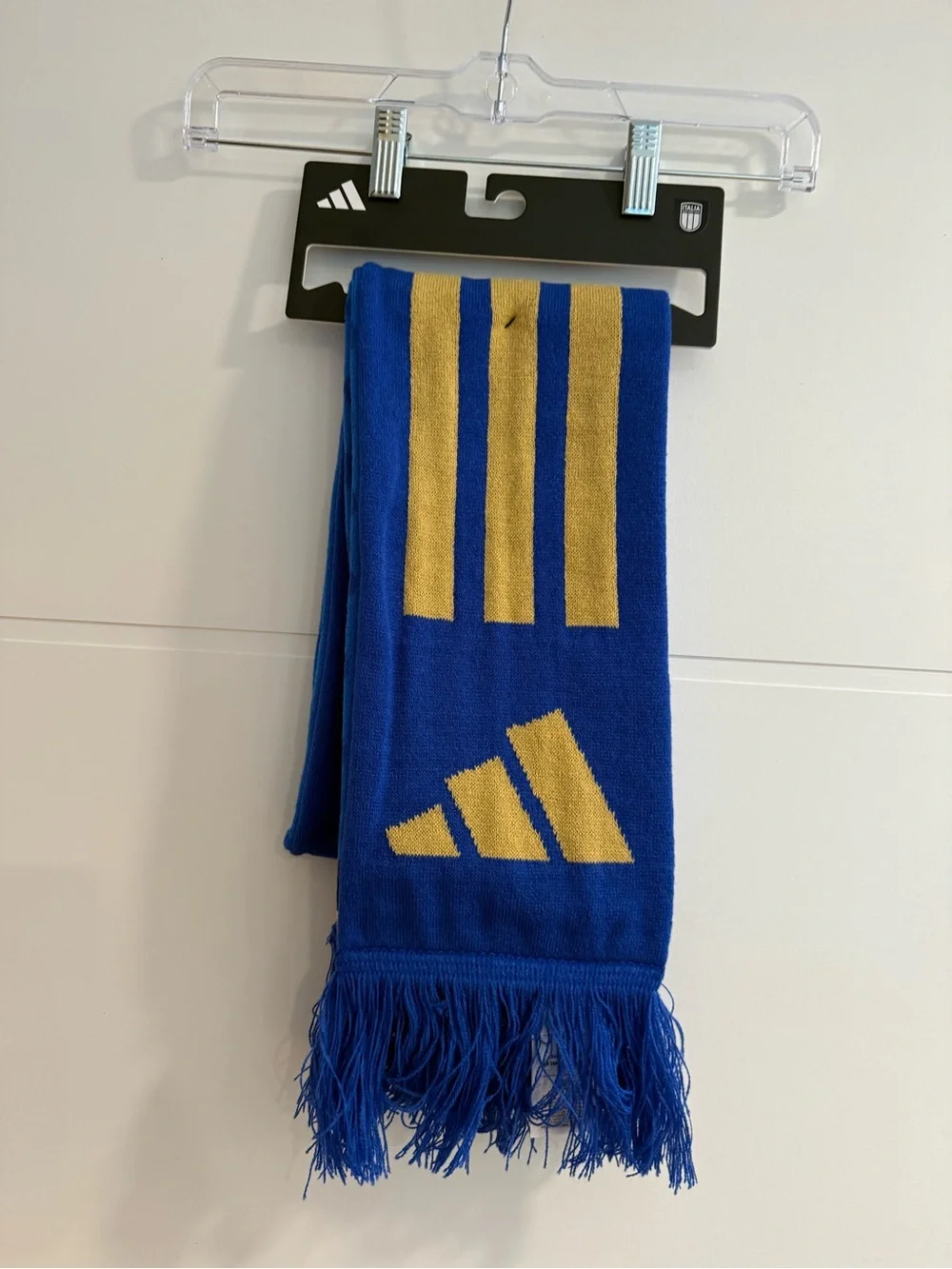This is an Adidas Italy 26 scarf in Bold Blue and Hazy Beige