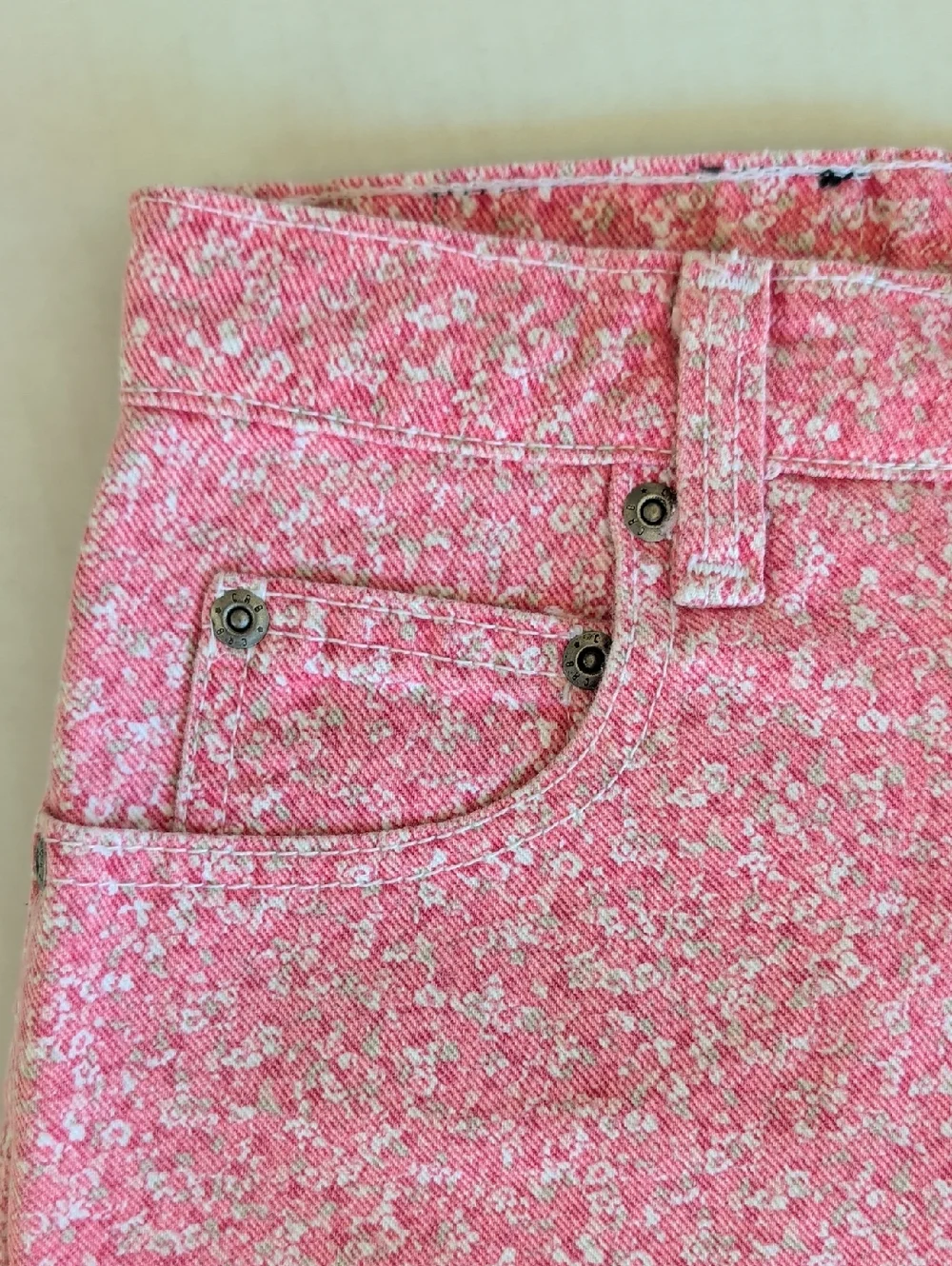 Vtg. Canyon River Blues High-Waist Floral Frayed Hem Shorts Junior 9 Pink White