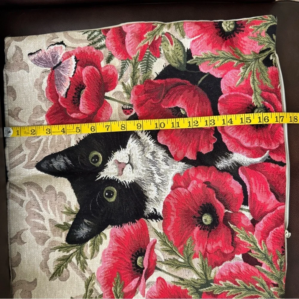 Metrax Crave cat poppies