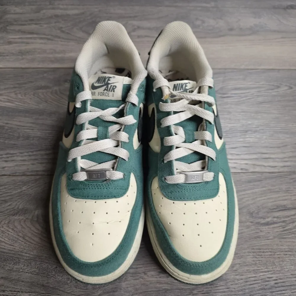 Nike air sneakers