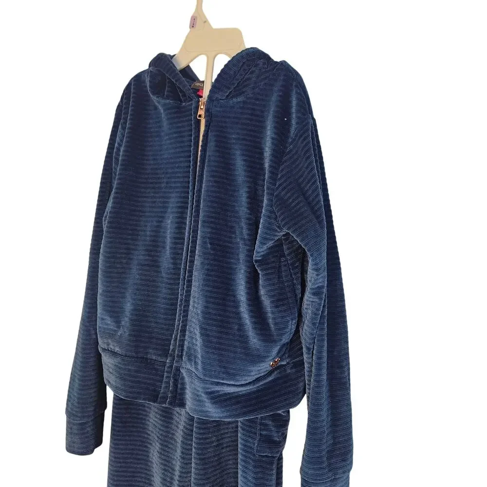 Vince Camuto size vince