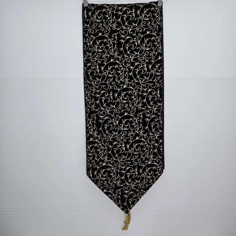 T J Maxx gold measures elegant