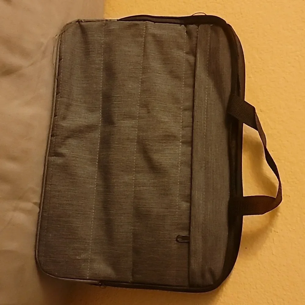 N/A carrying case