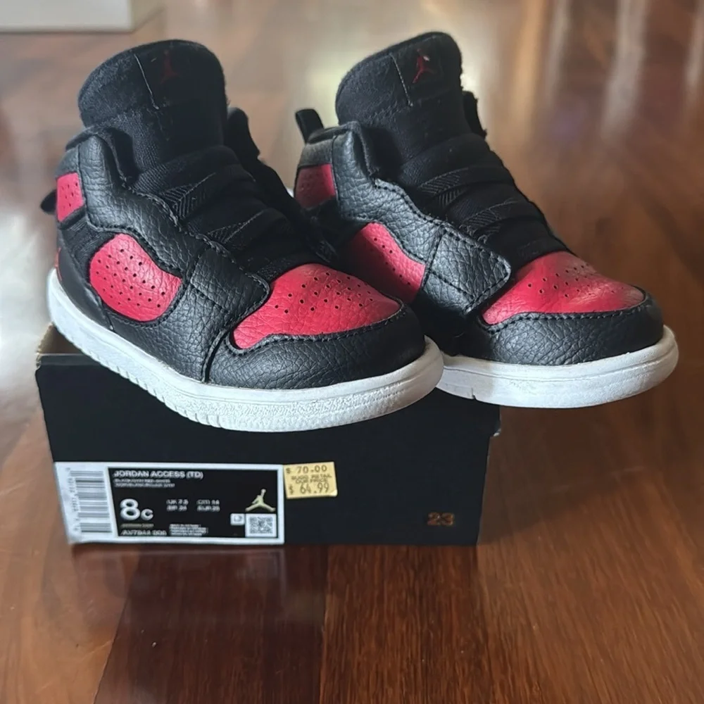 Air Jordan Access Black/Red (TD) Size: 8 Toddler