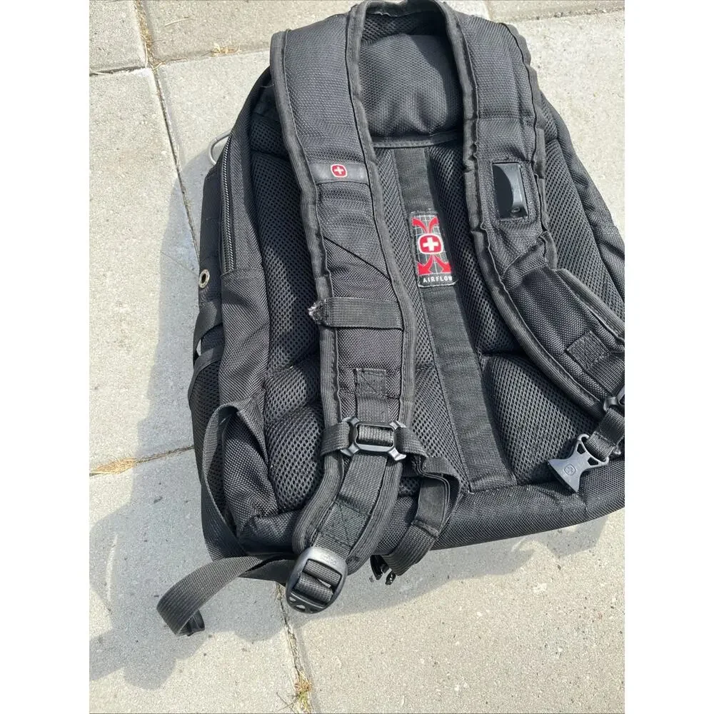 WTRA-18-JH-3106 Wenger Swiss Army Original Laptop Hiking Backpack Media Pocket