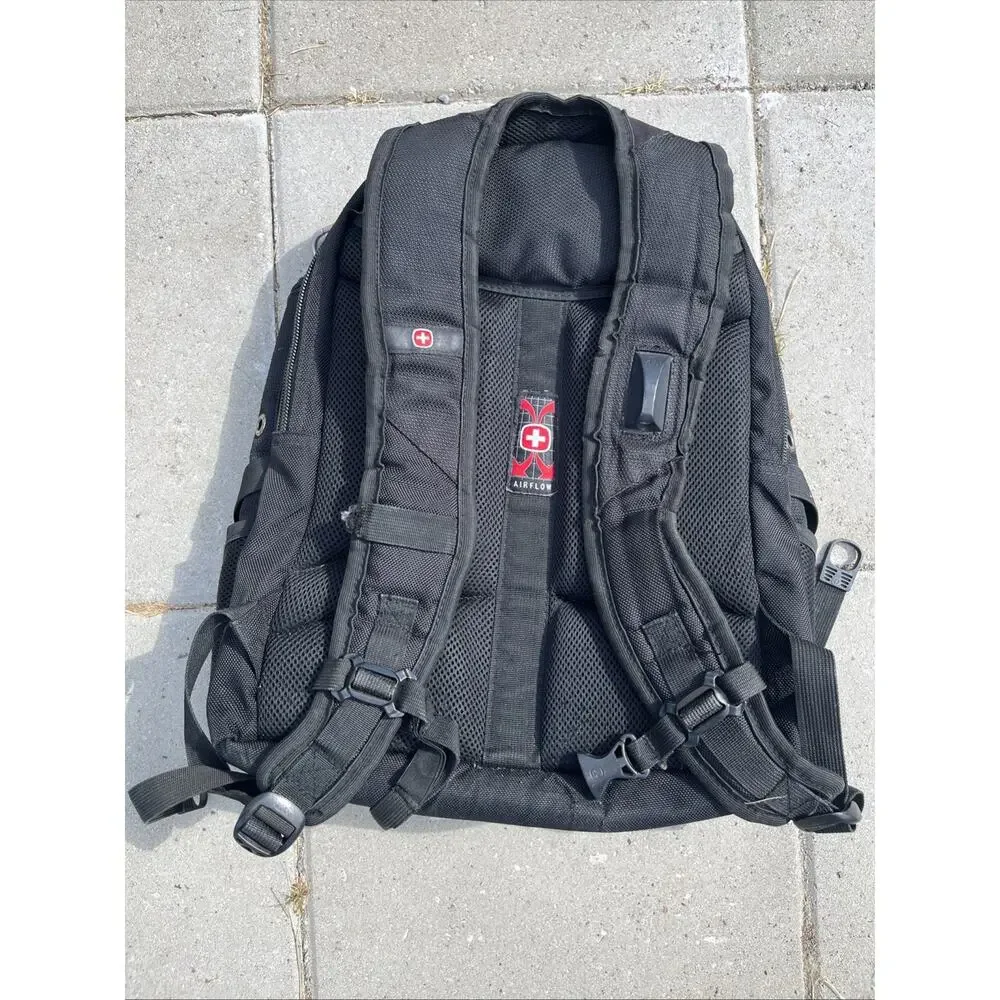 WTRA-18-JH-3106 Wenger Swiss Army Original Laptop Hiking Backpack Media Pocket