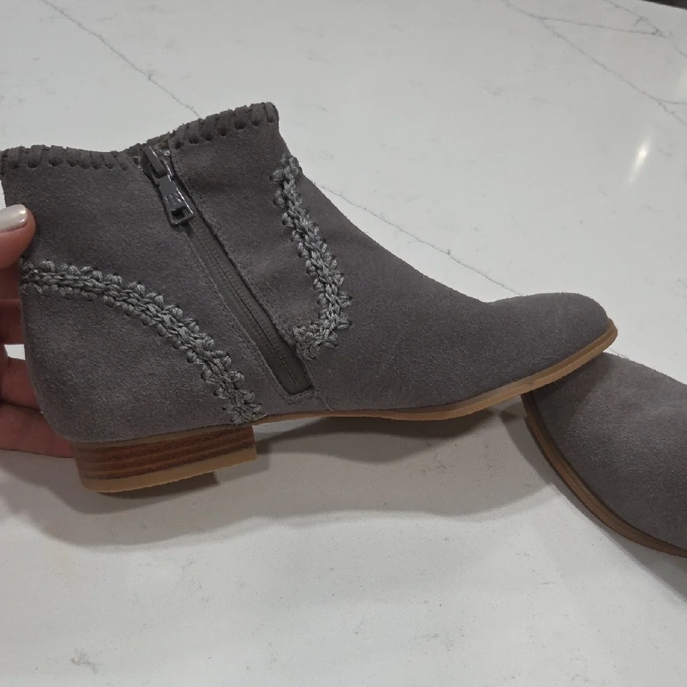 Jack Rogers stitching charcoal ankle