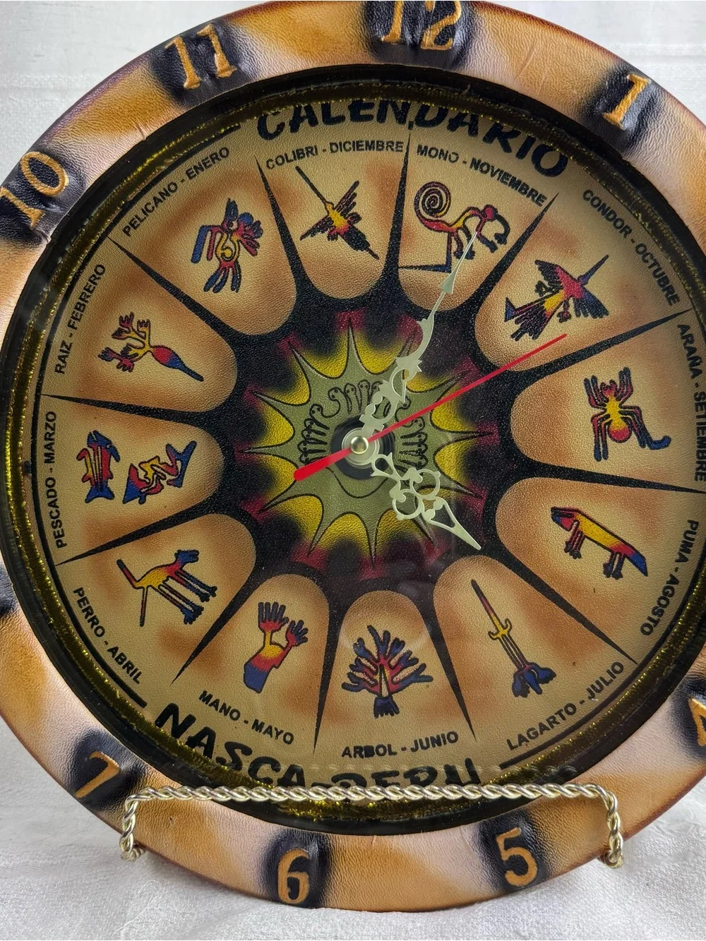 VTG Peruvian Nazca Lines Geoglyphs Leather Nazca Motif Clock