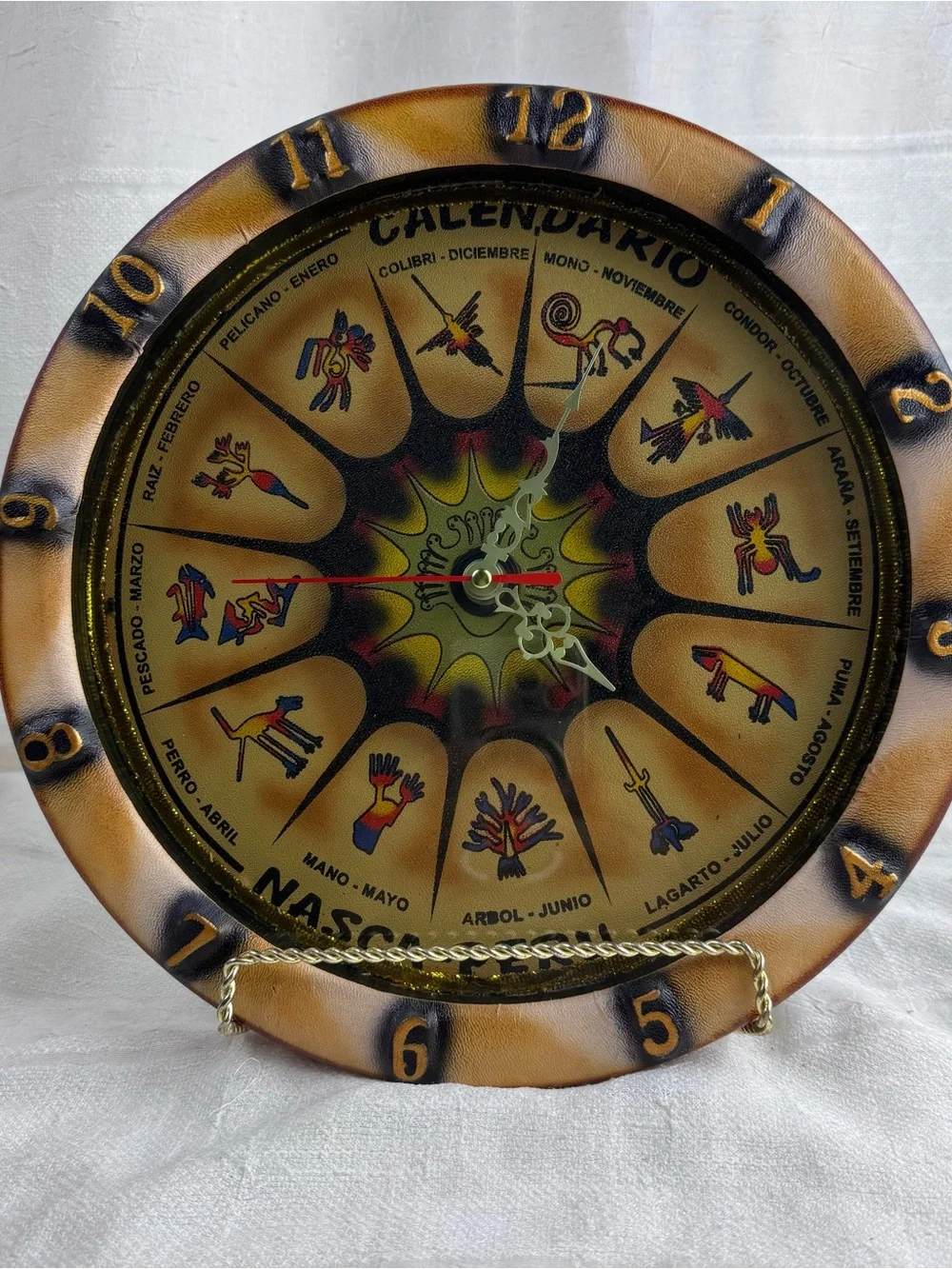 VTG Peruvian Nazca Lines Geoglyphs Leather Nazca Motif Clock