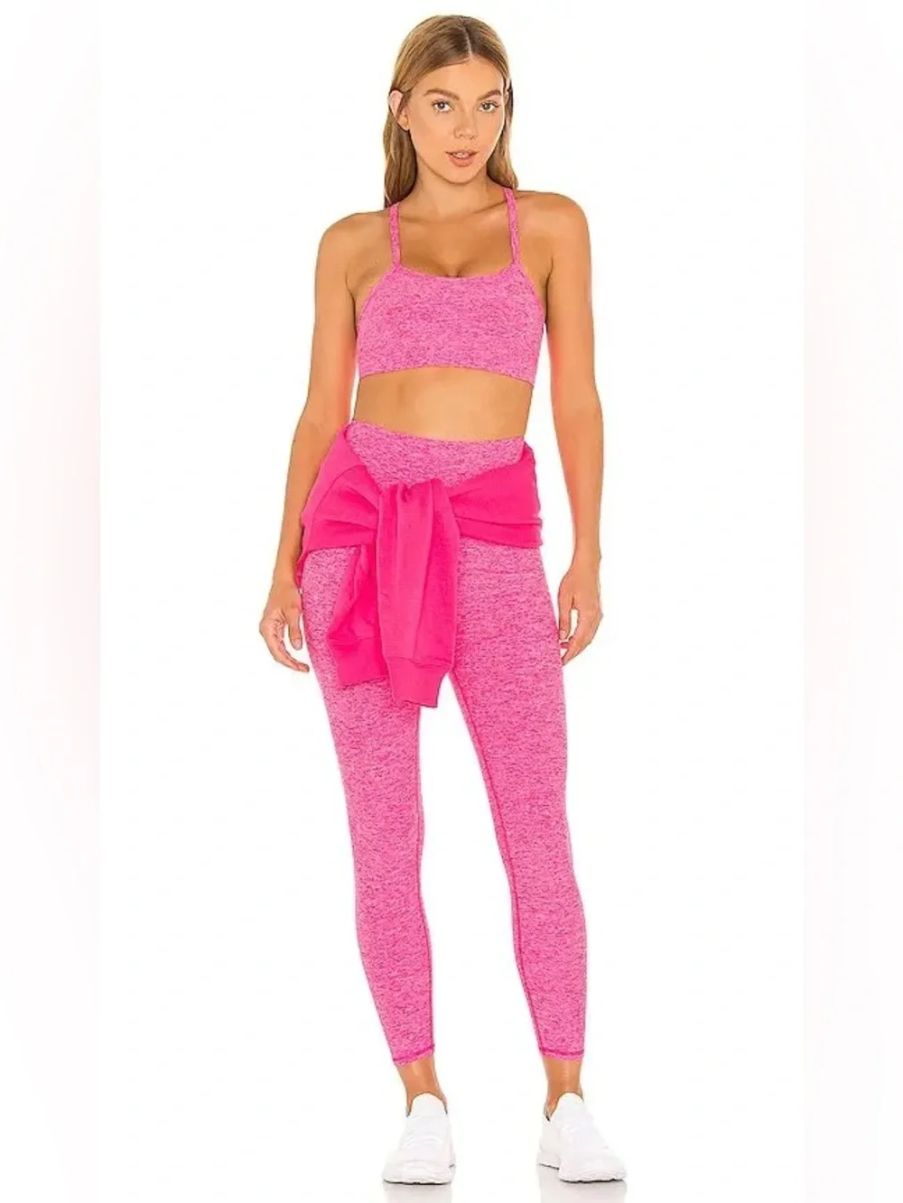ALO Yoga features that