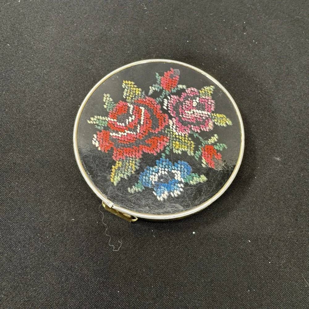 N/A vintage ladies