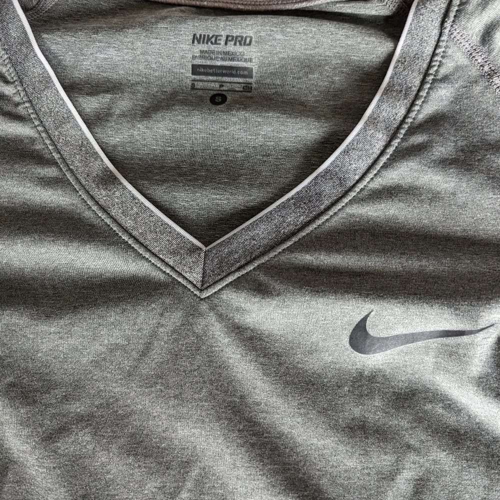 Nike pro tee