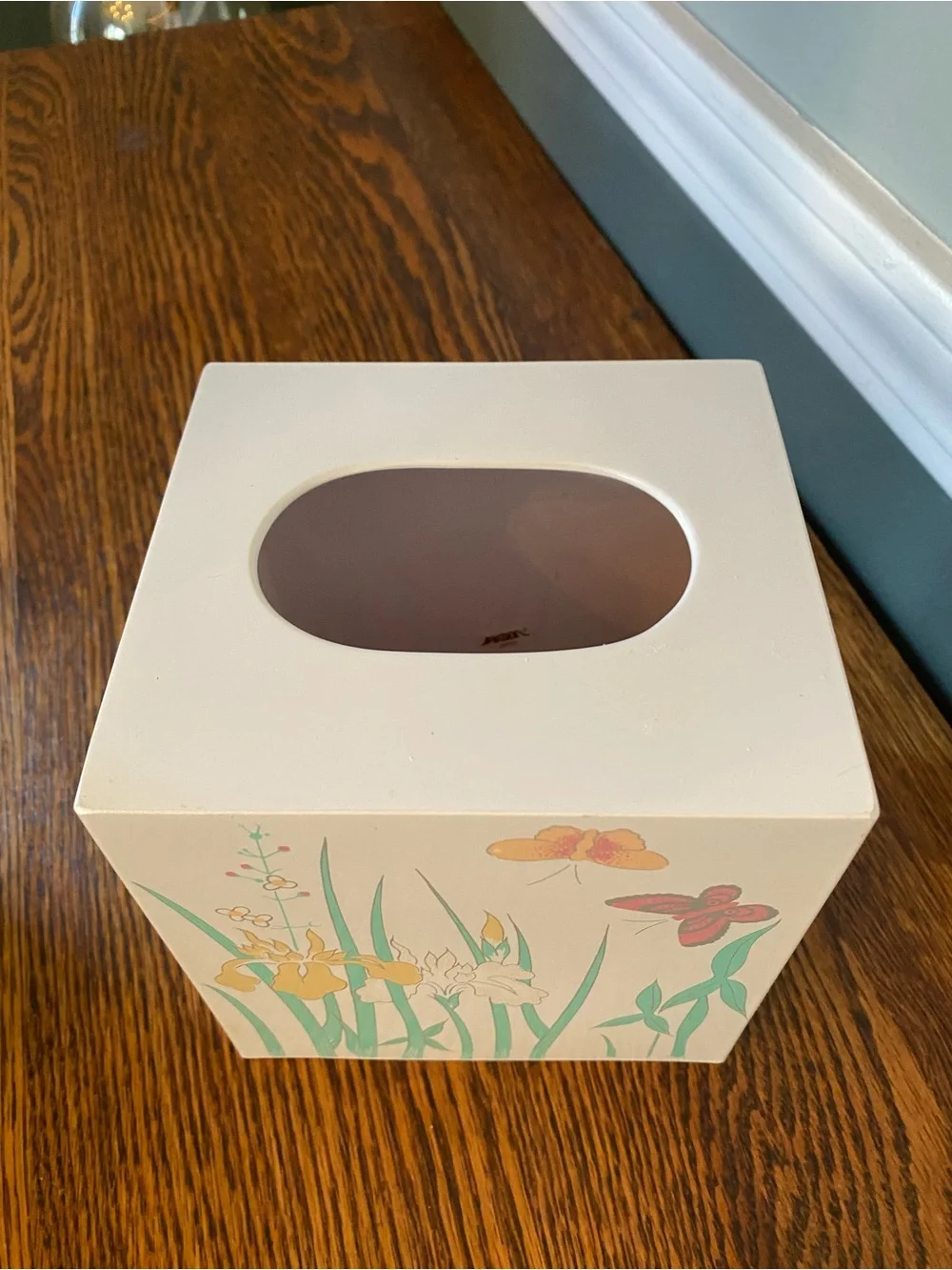 Vintage 1980s tissue