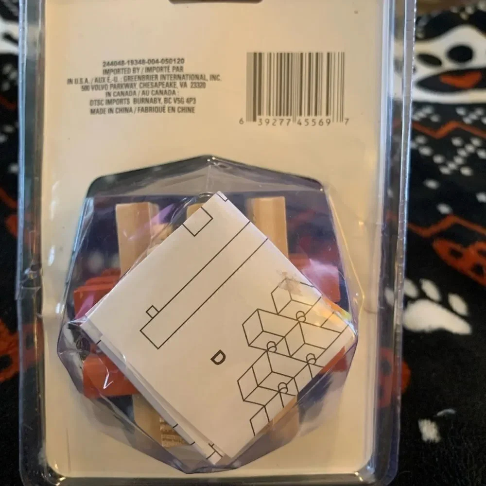 N/A nwt wooden