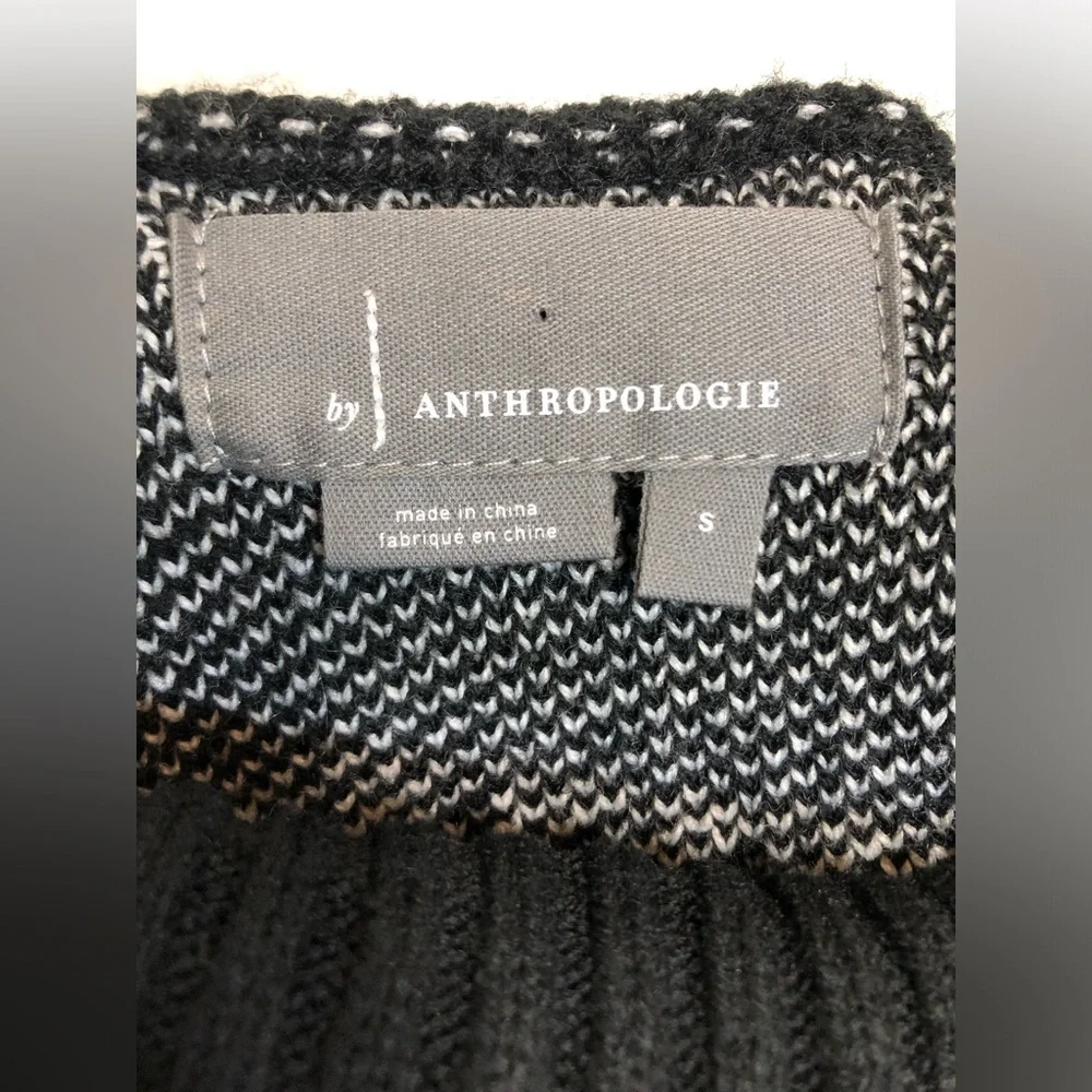 Anthropologie windowpane motif