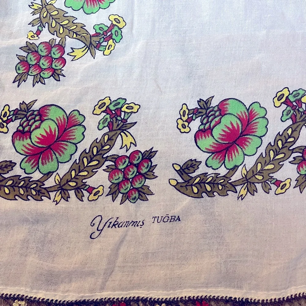 Vintage Turkish‎ Oya Square Fine Scarf with Crochet Edging