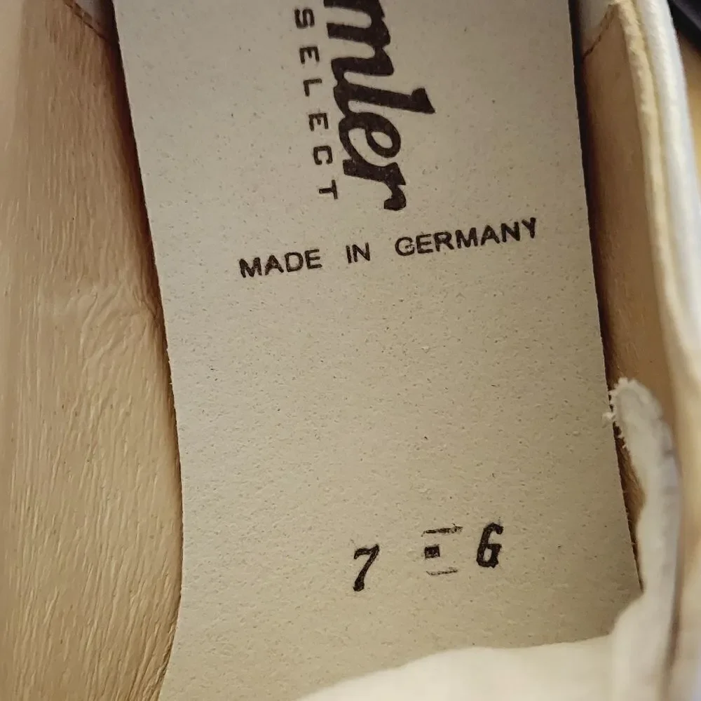 Semler white tan