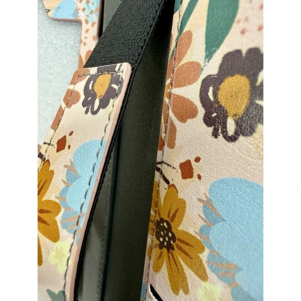 The Unbranded Brand floral kindle
