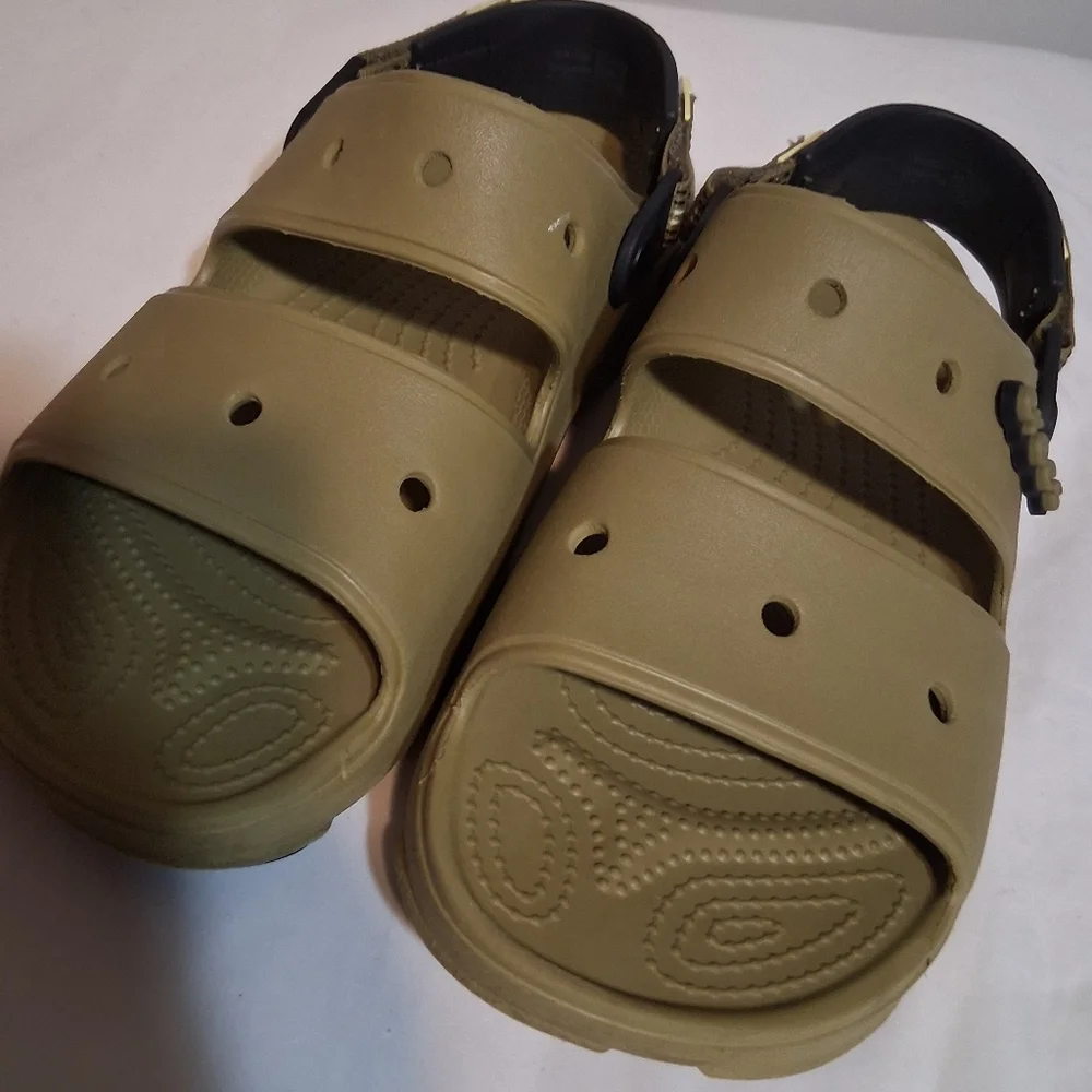 CROCS Clogs Classic All-Terrain Sandals – Olive Green, Women 11 / Men 9