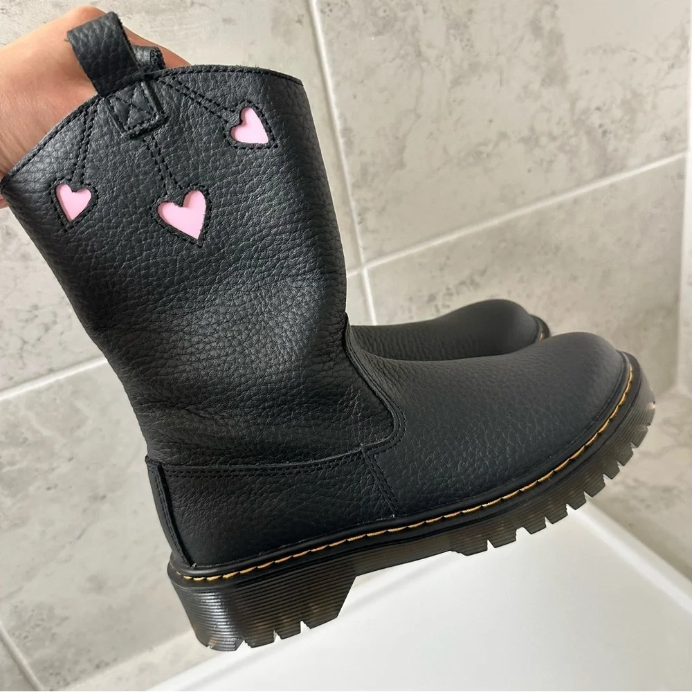 Dr. Martens junior heart