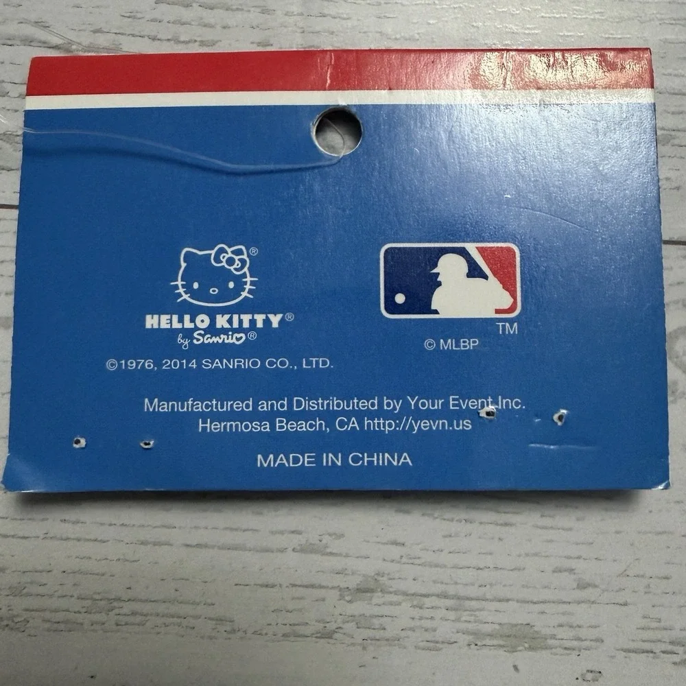 Sanrio / MLB brand new