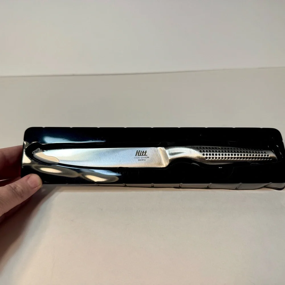 NIB. Hitt Food Season Utility Knife, with a 12 cm blade.
