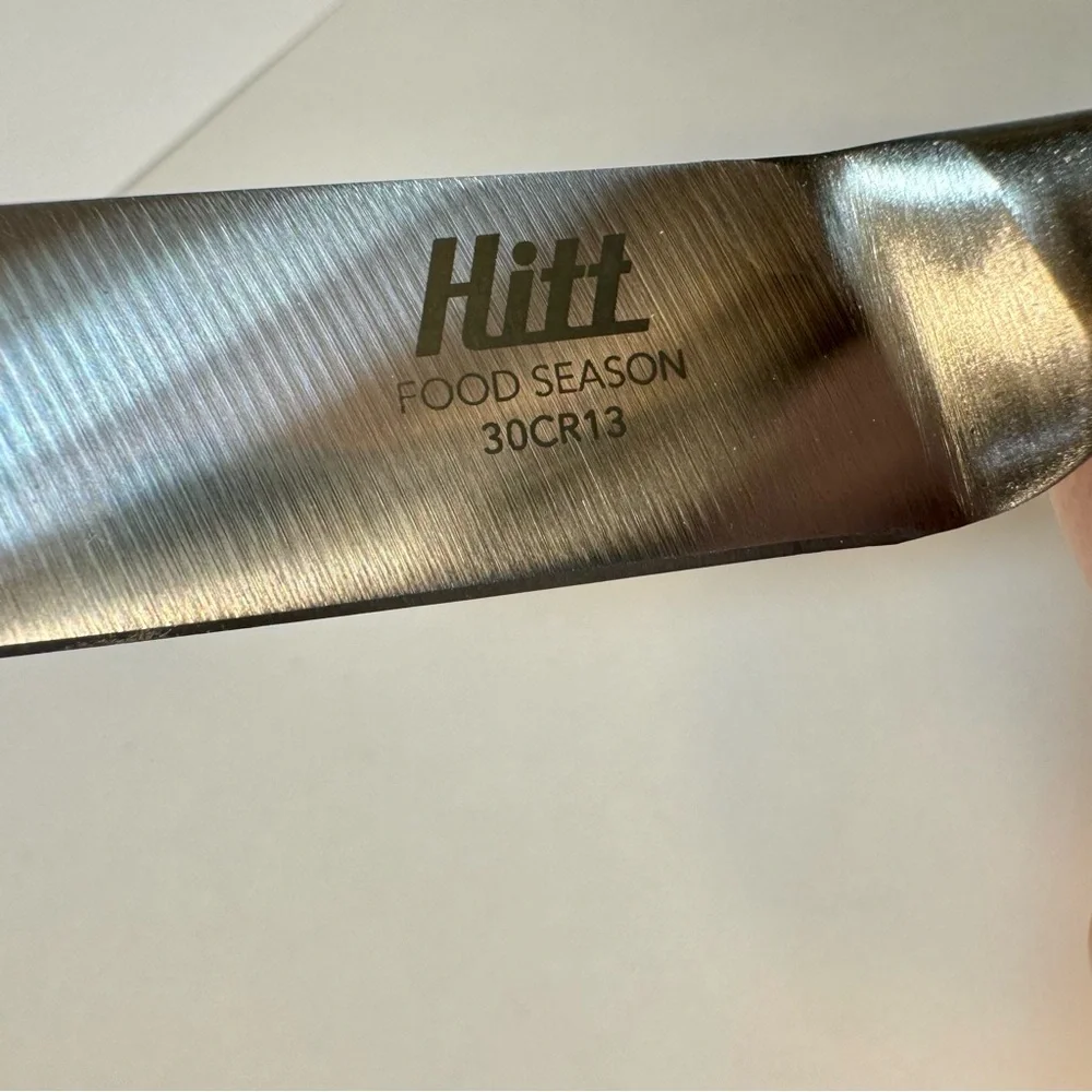 NIB. Hitt Food Season Utility Knife, with a 12 cm blade.