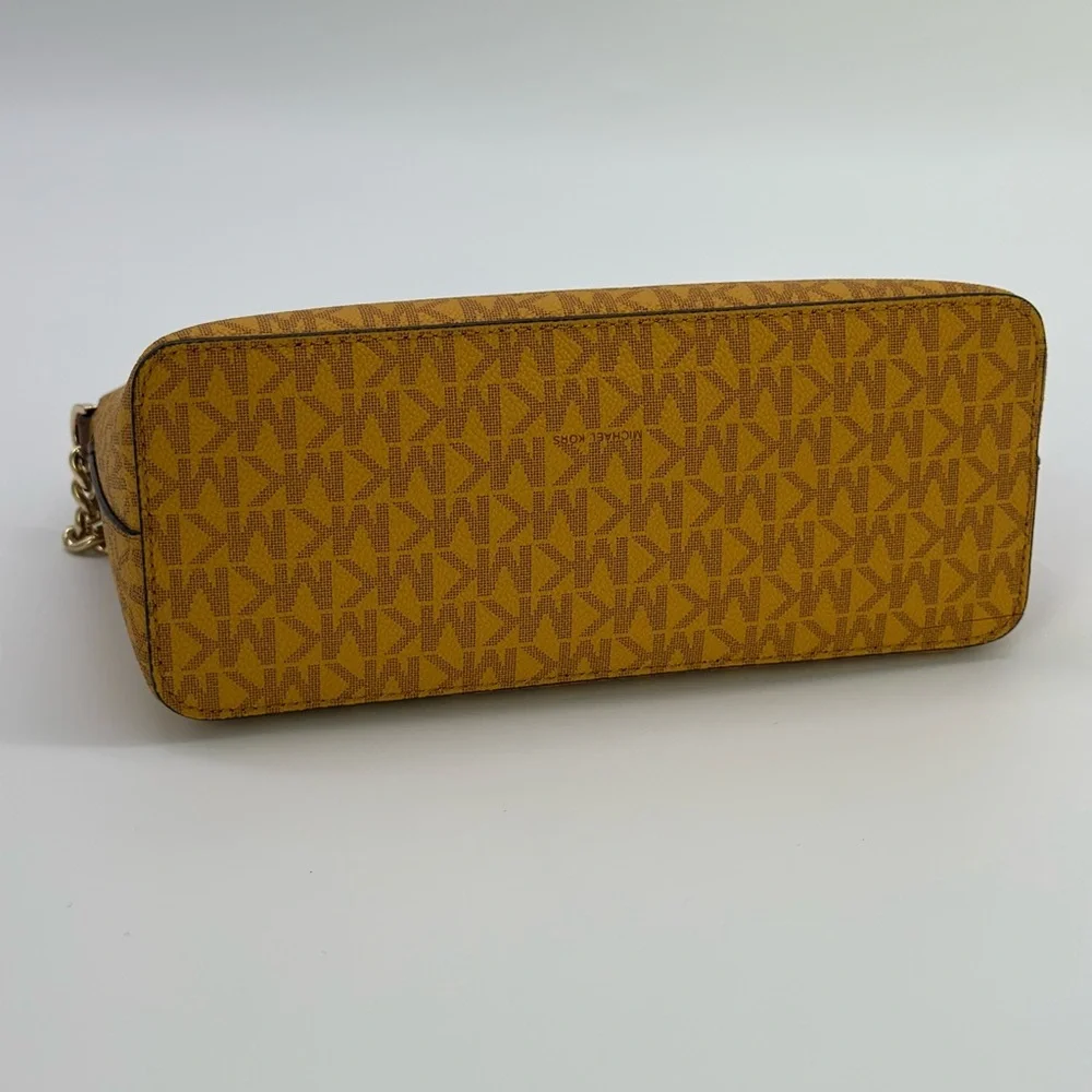 Michael Kors chic michael