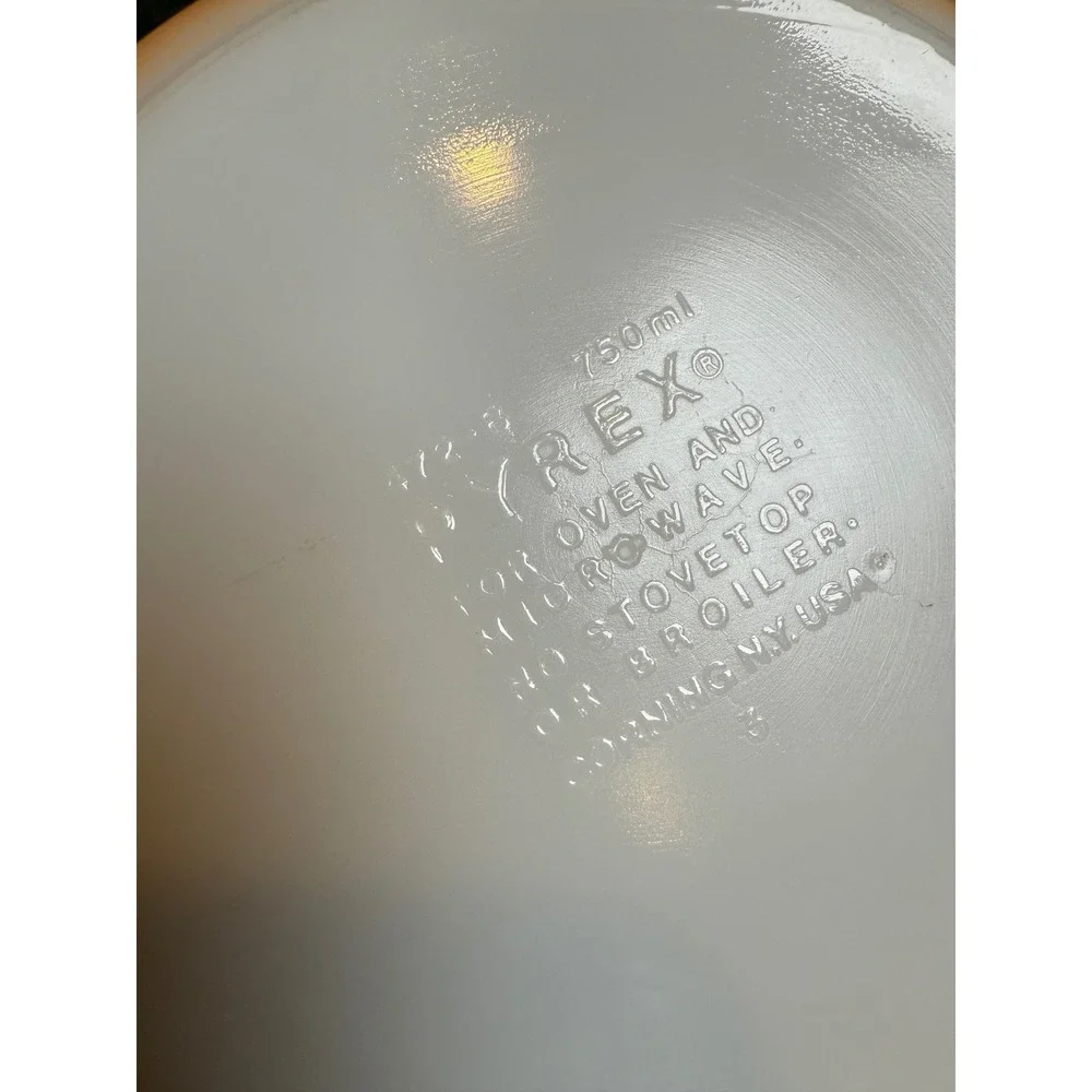 Pyrex vintage 472