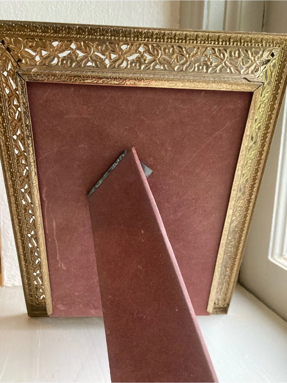 N/A elegant ornate