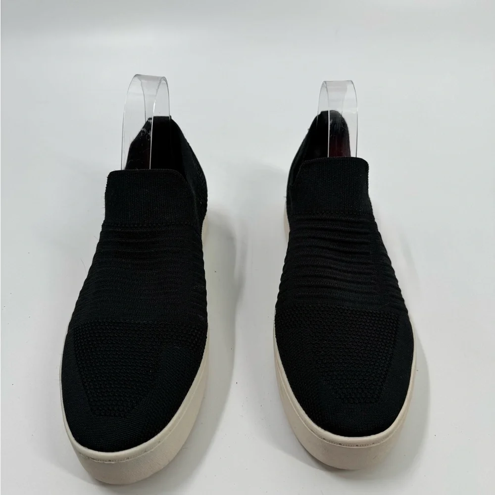 Universal Thread these black