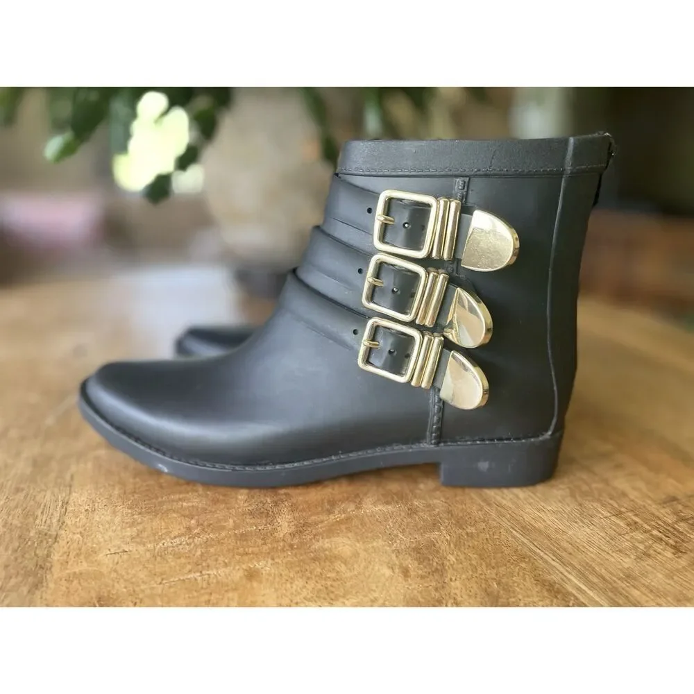 Loeffler Randall size chic