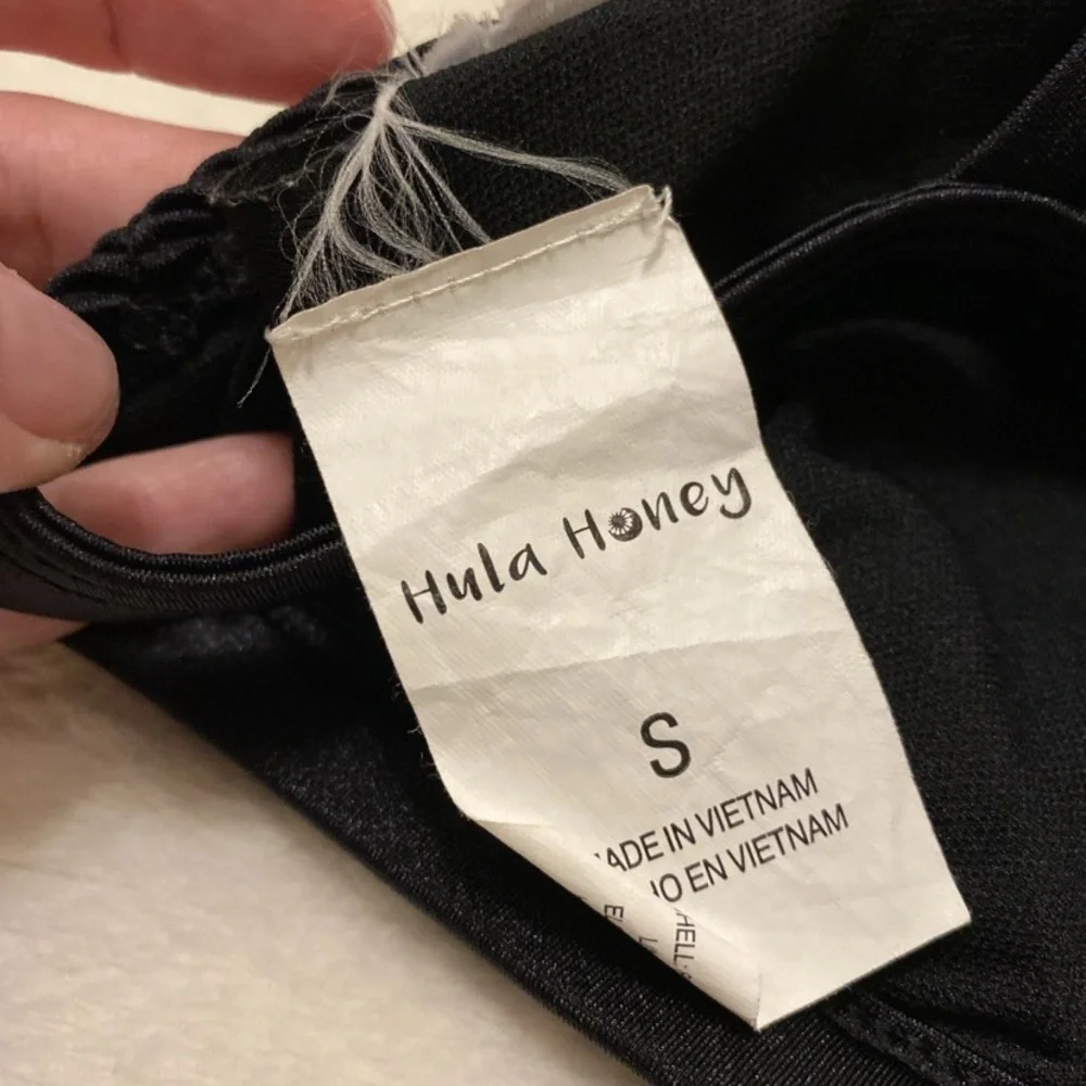 Ardene & Hula Honey top solid