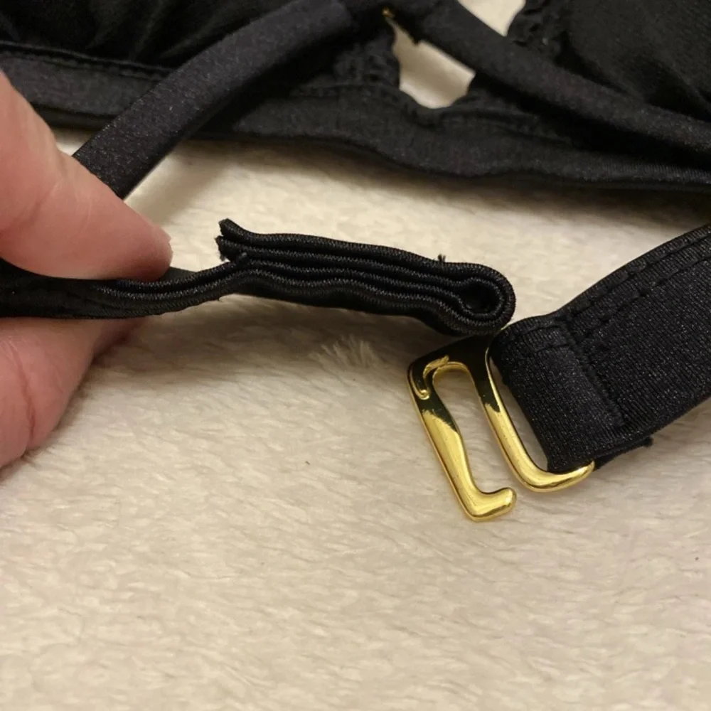 Ardene & Hula Honey top solid