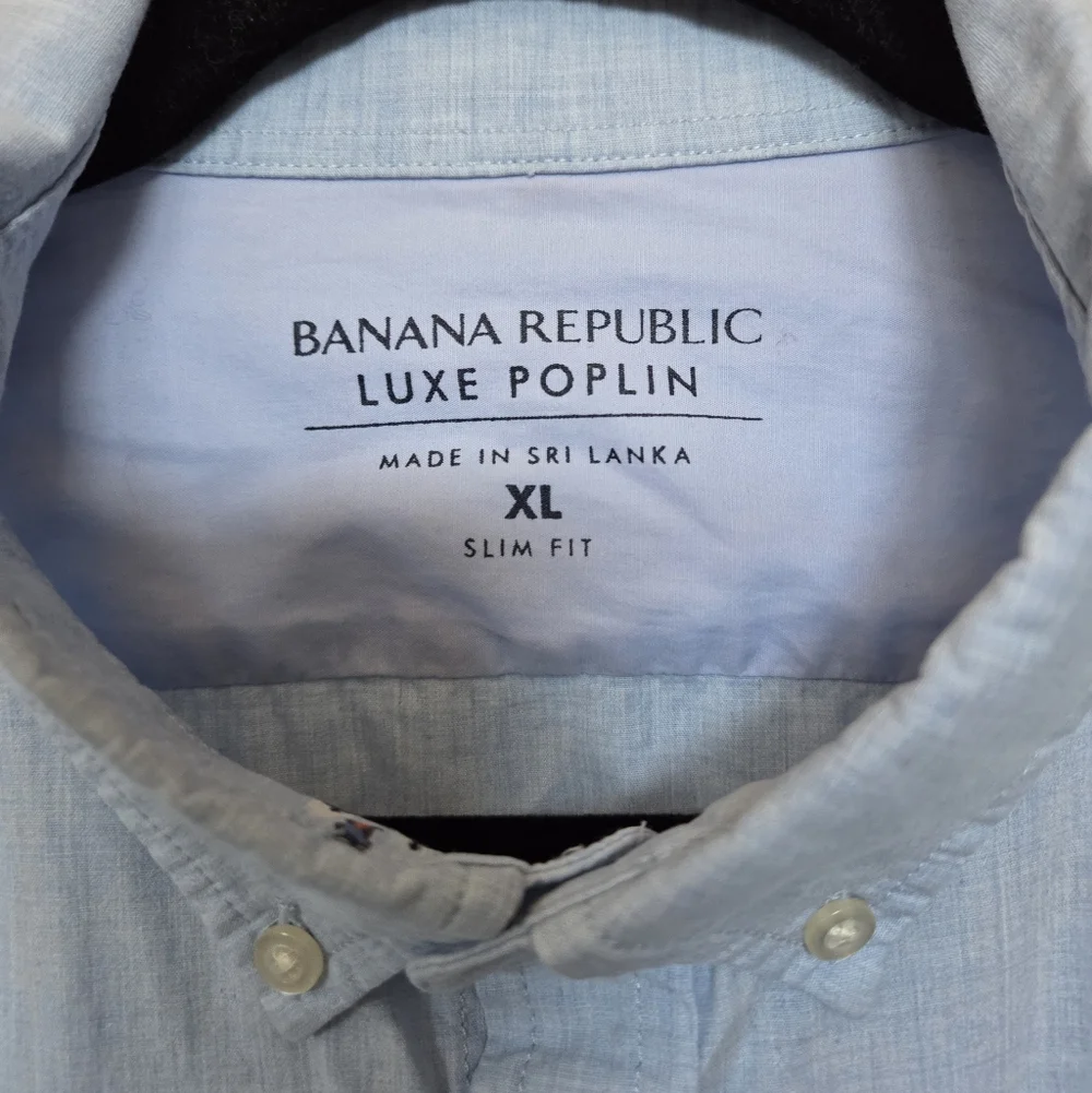 Banana Republic Men's Luxe Poplin Slim Fit 100% Cotton Mini Surfer Graphic Shirt