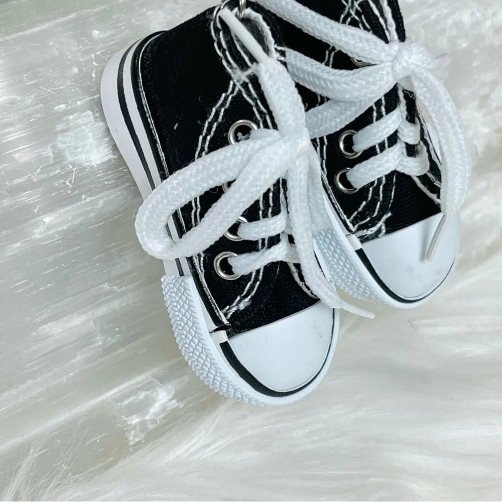 - mini sneakers