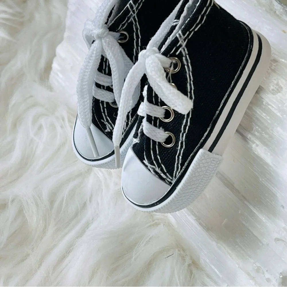 - mini sneakers