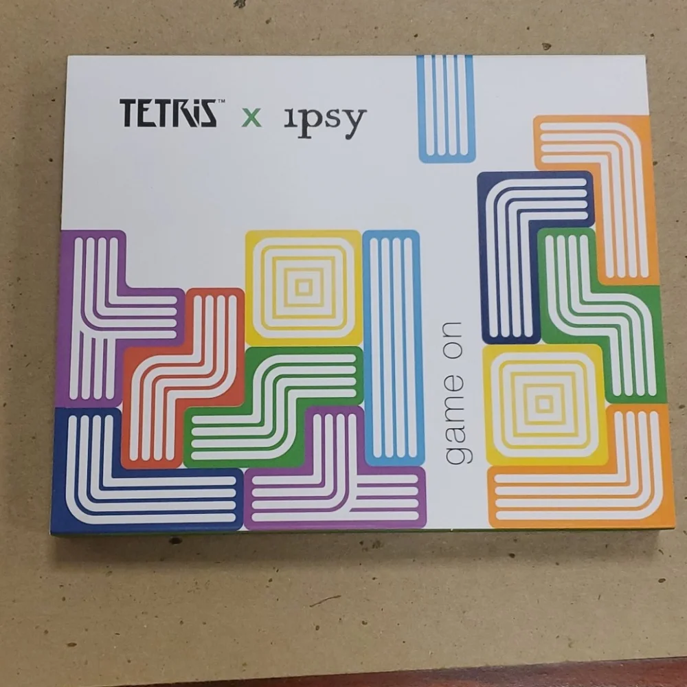 Tetris‎ x ipsy Game On eyeshadow palette