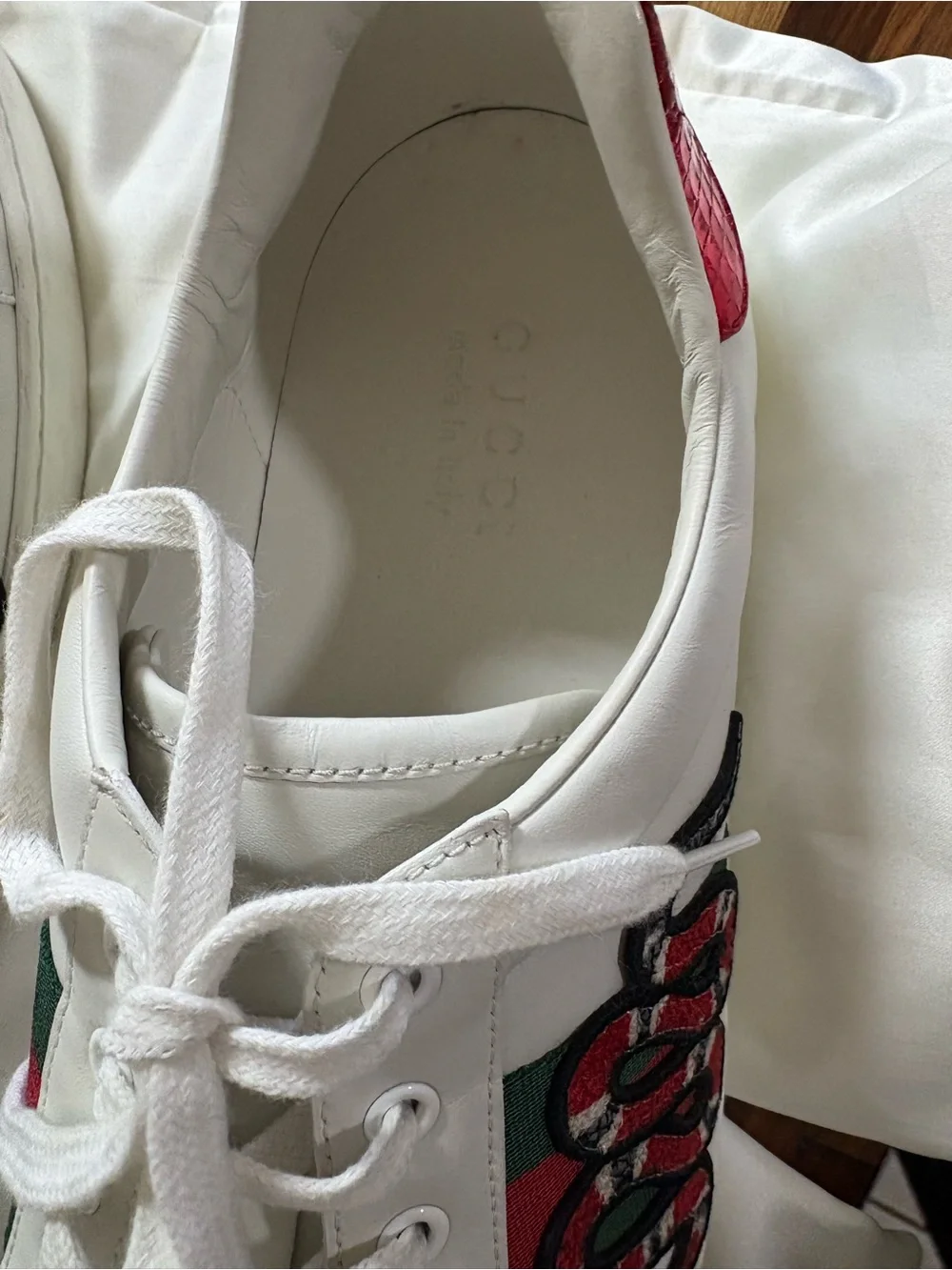 Gucci classic white